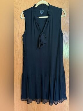 DKNY Sleeveless Black Tie-Neck Pleated Dress